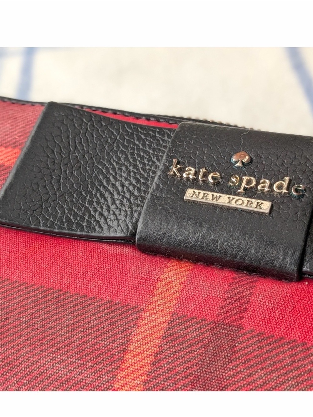 Kate Spade Julia Street red Plaid Nisha Wallet with storybook lining & leather - Picture 3 of 13